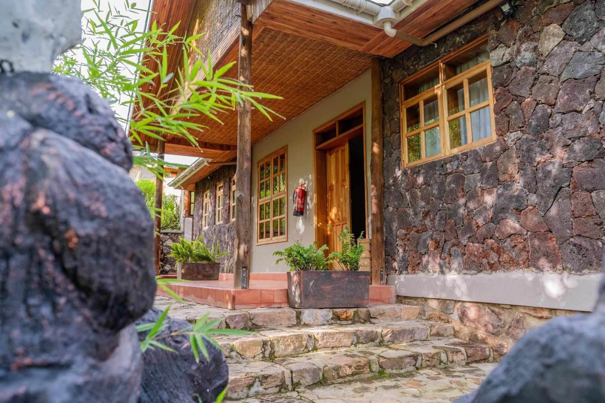 Gorilla Leisure Lodge Kisoro Bagian luar foto